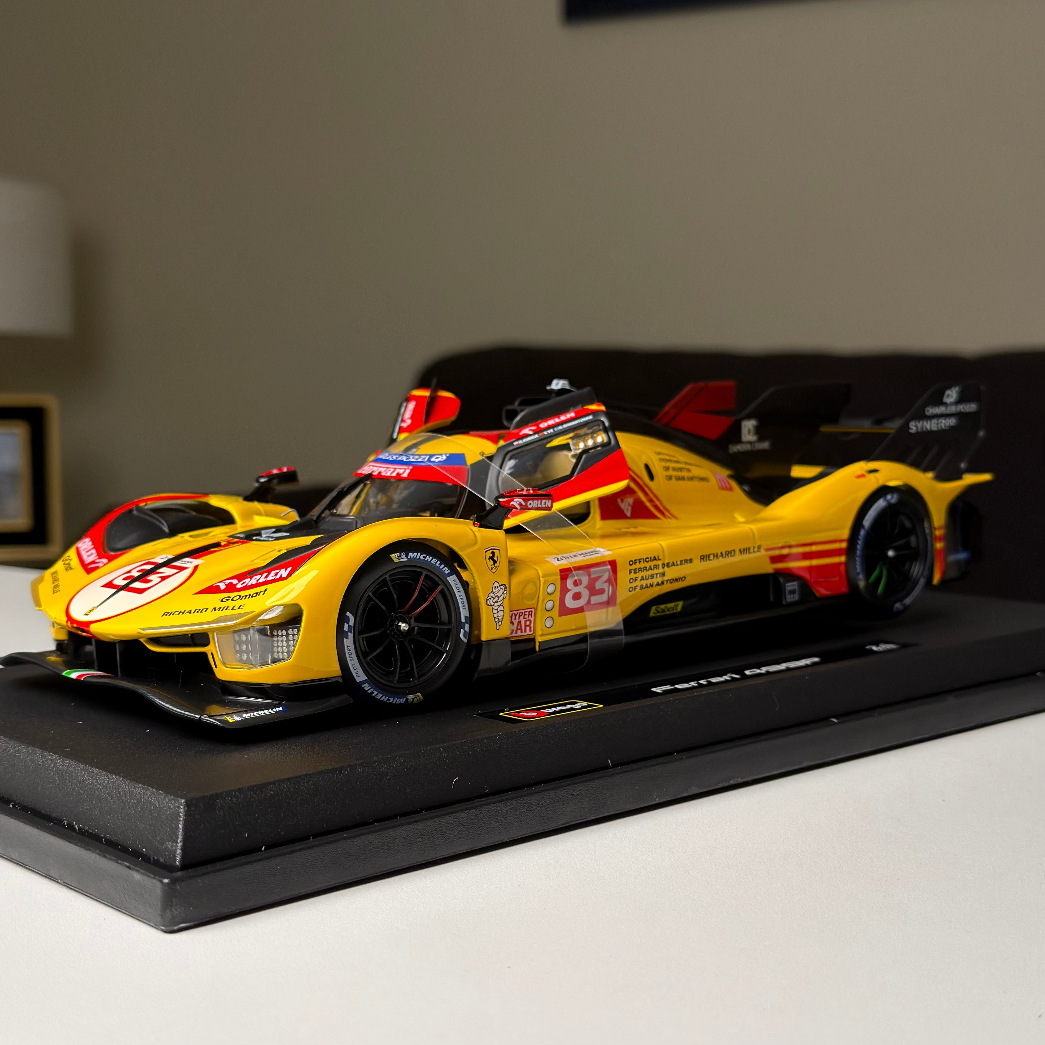 Autos 1:18