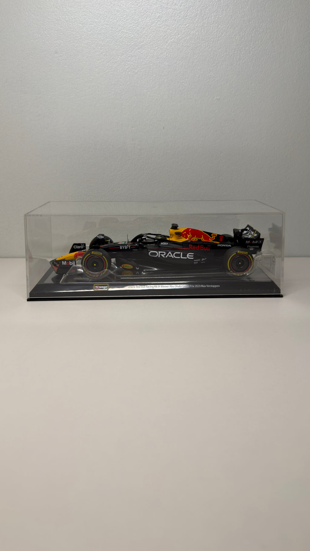 Red Bull RB19 - Verstappen