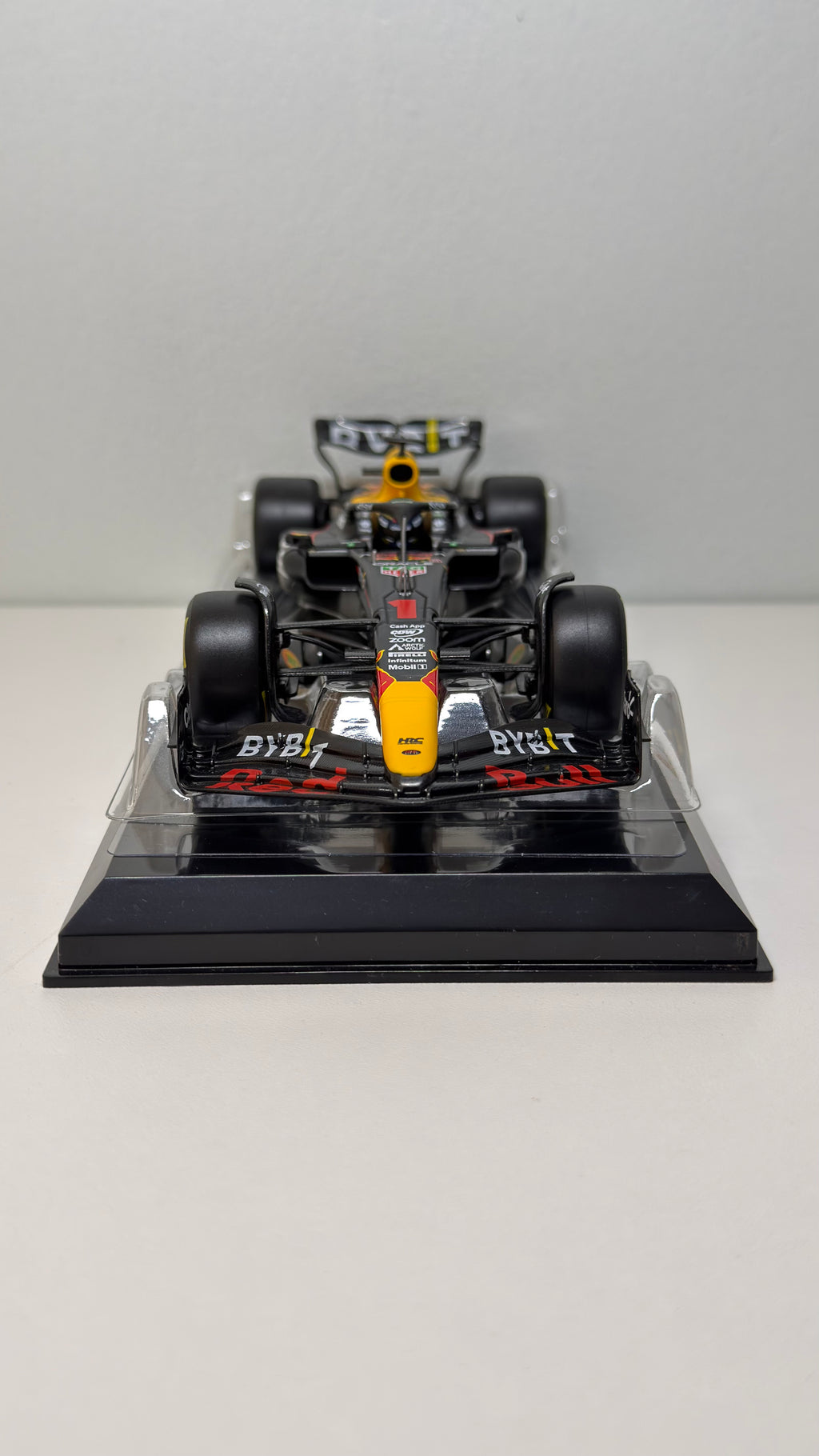 Red Bull RB19 - Verstappen