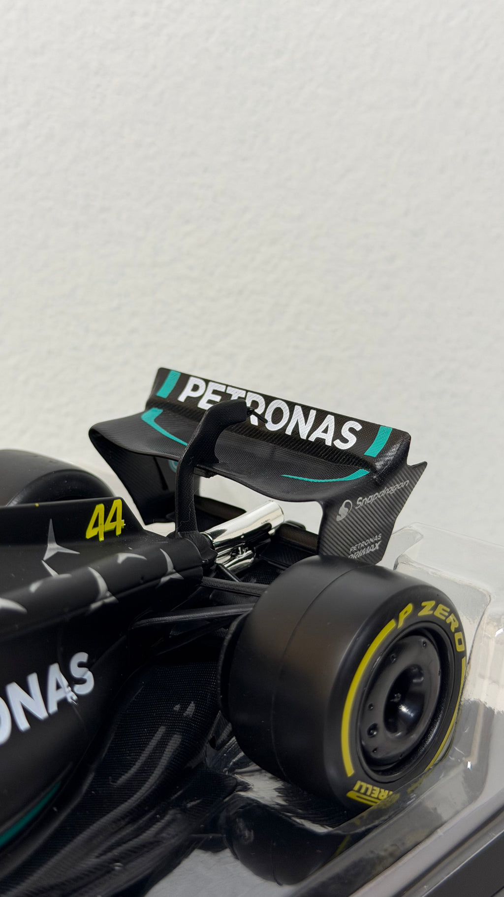 Mercedes W14 - Hamilton