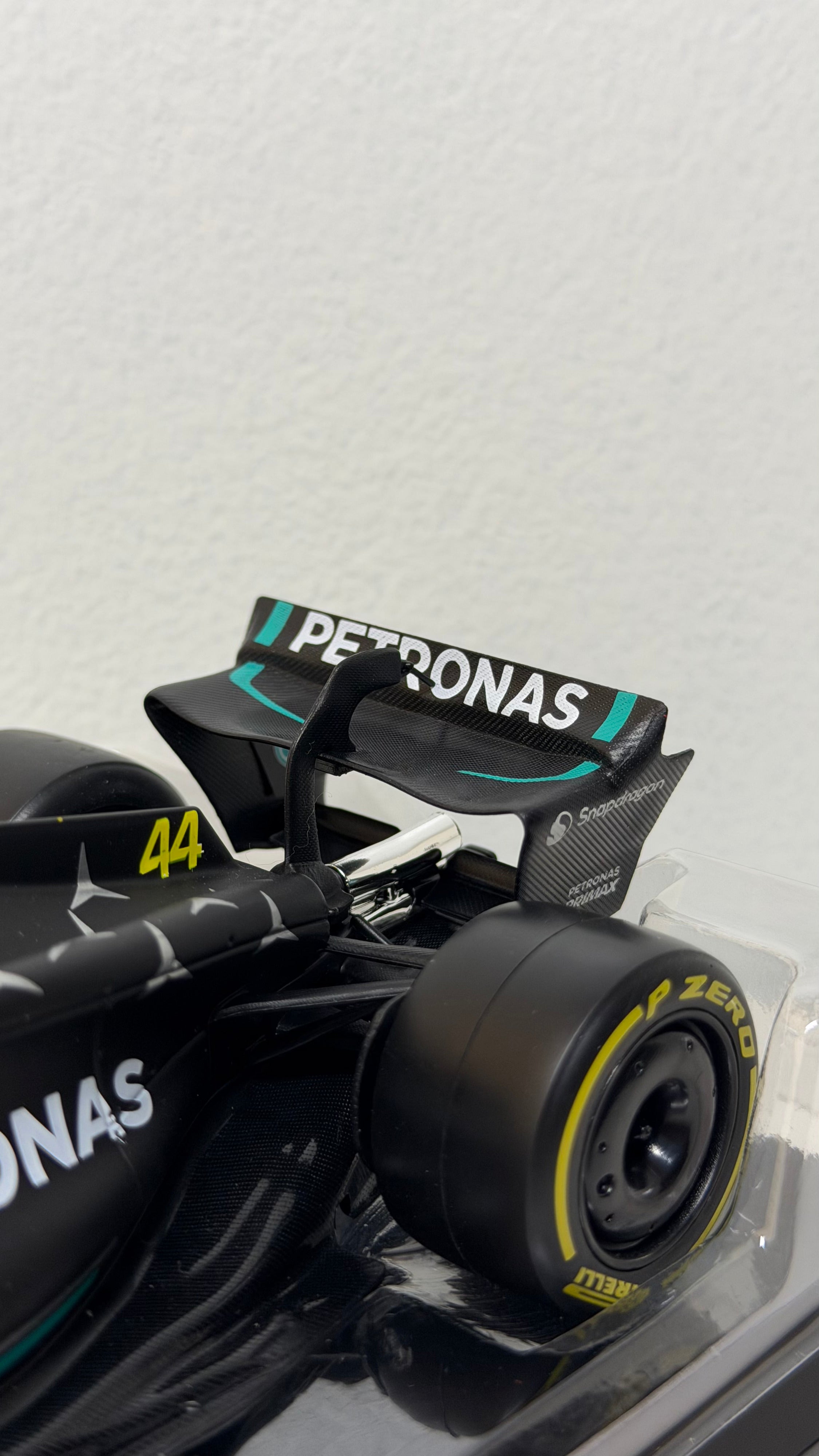 Mercedes W14 - Hamilton