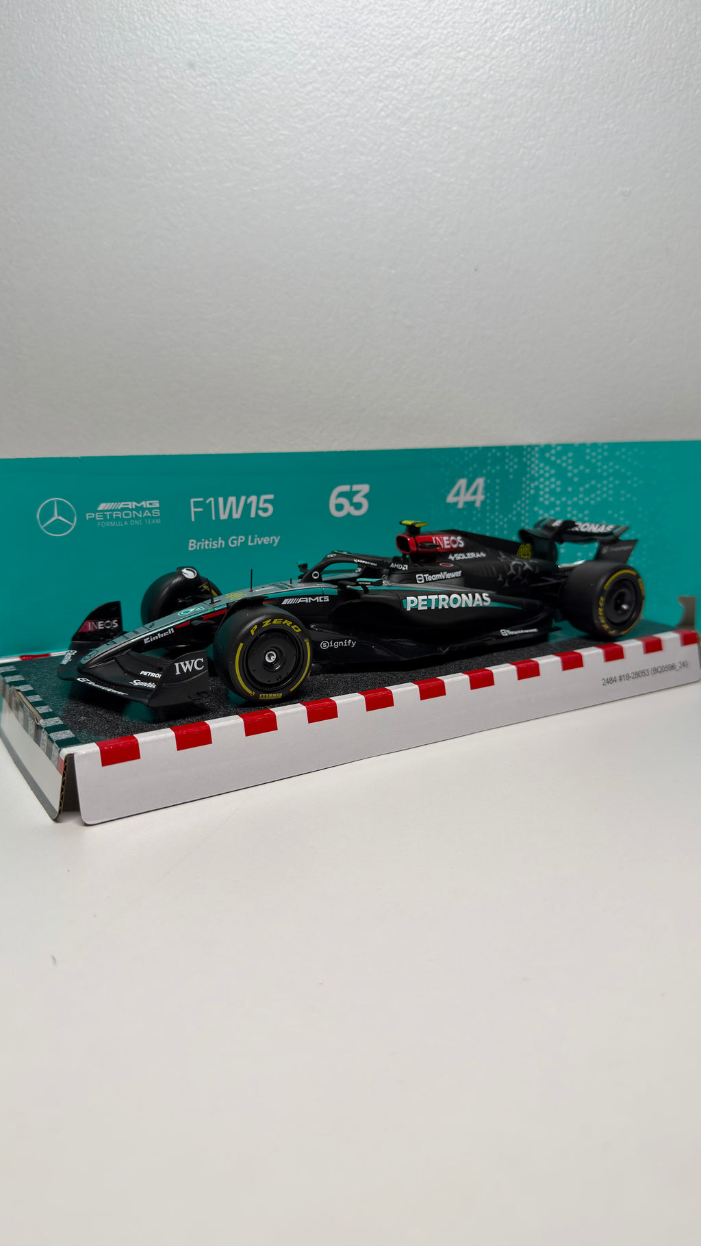 Mercedes W15 - Hamilton