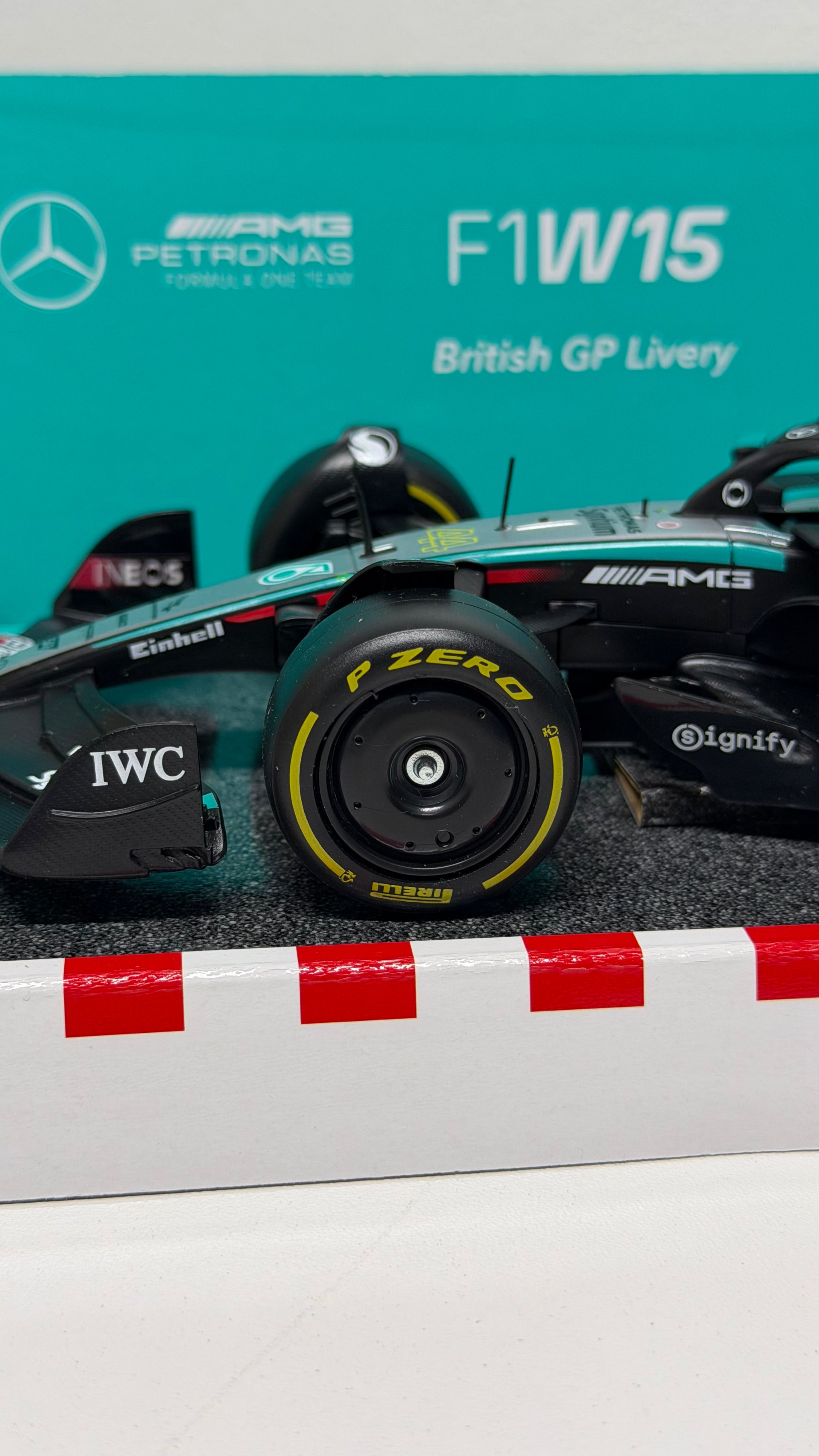Mercedes W15 - Hamilton
