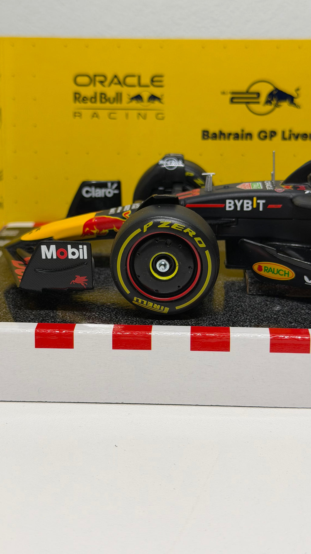 Red Bull RB20 - Pérez