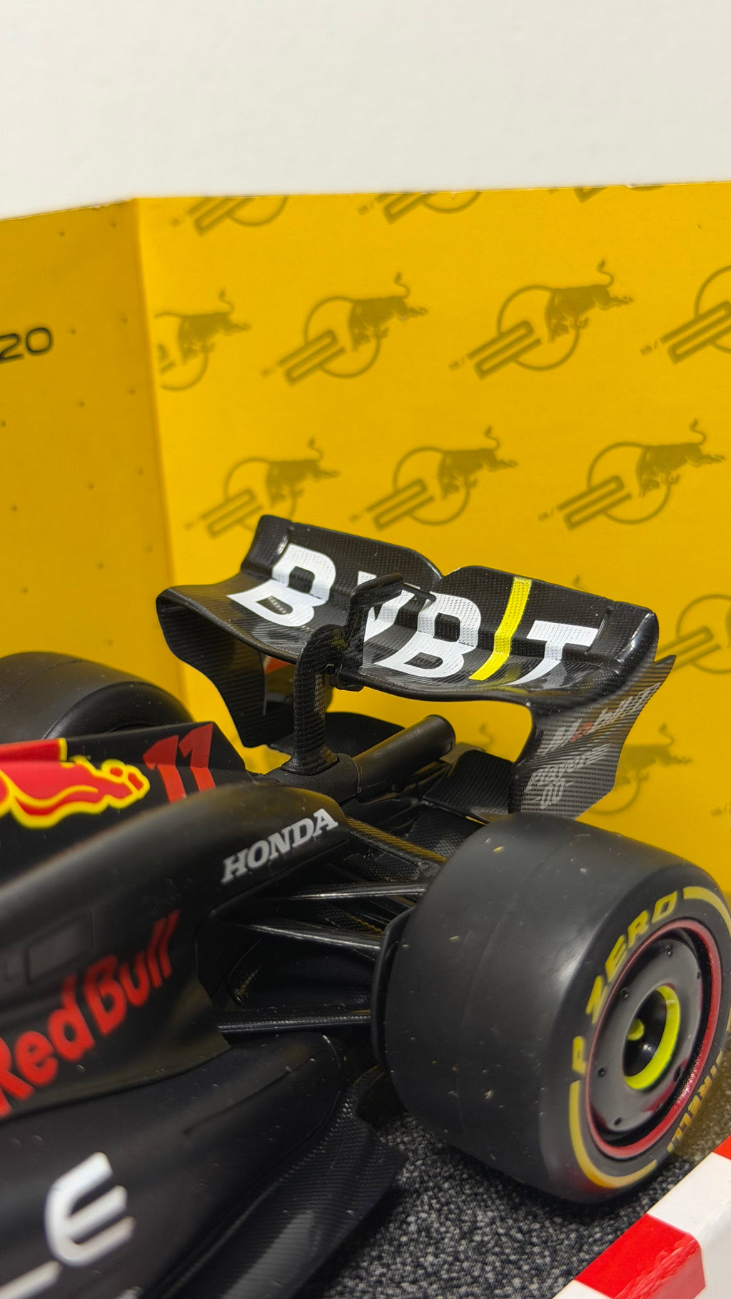 Red Bull RB20 - Pérez