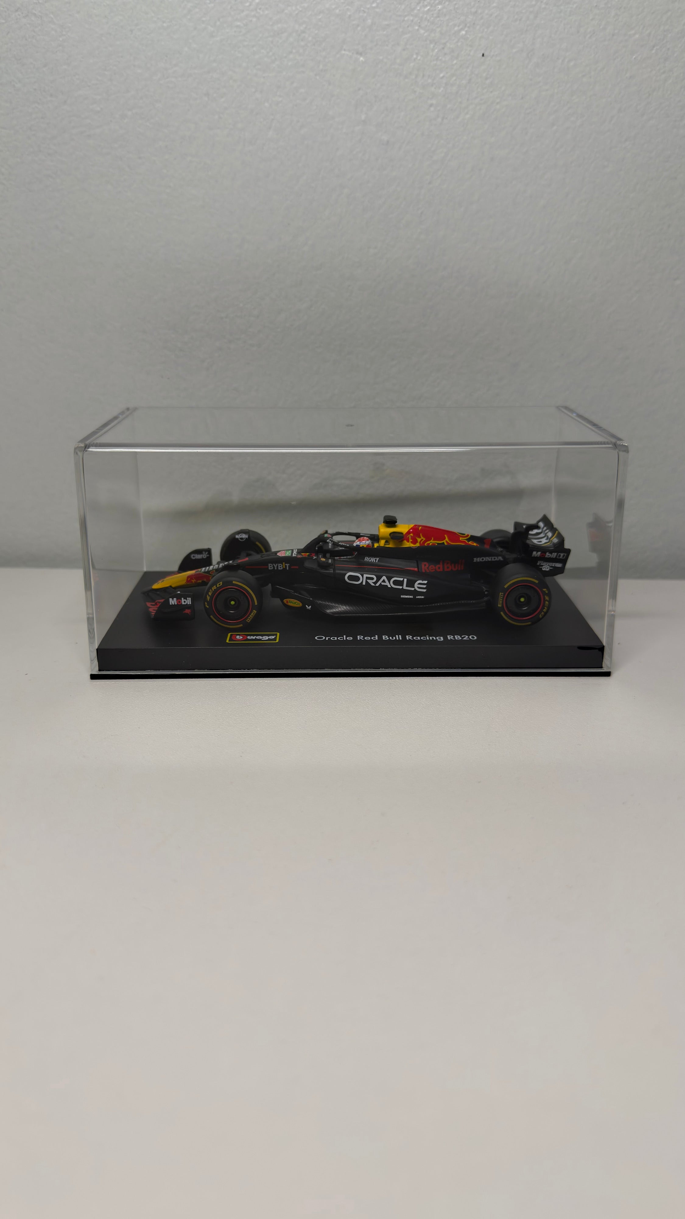 Pack Red Bull Racing 1:43 Polo + auto