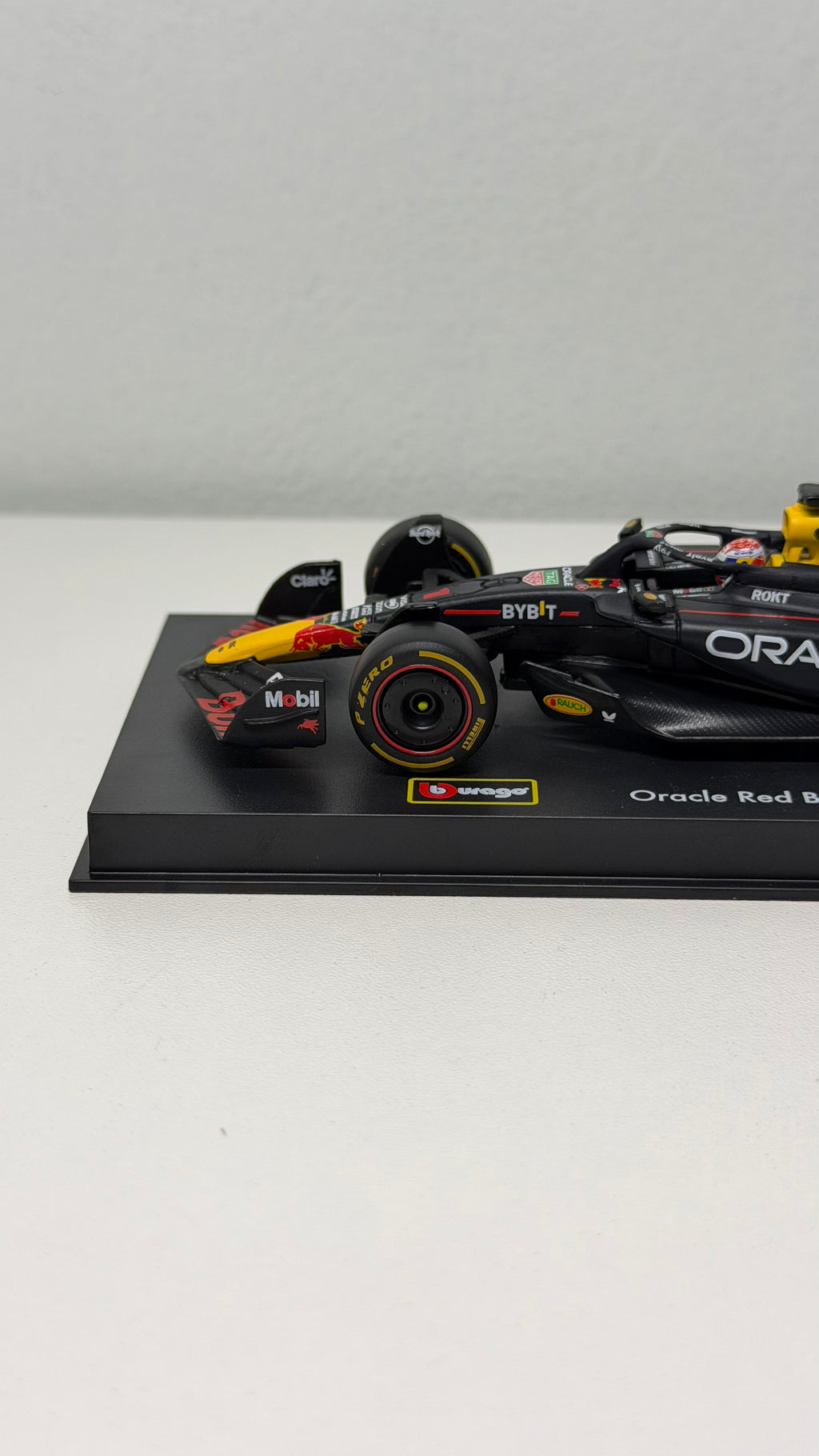 Red Bull RB20 - Verstappen