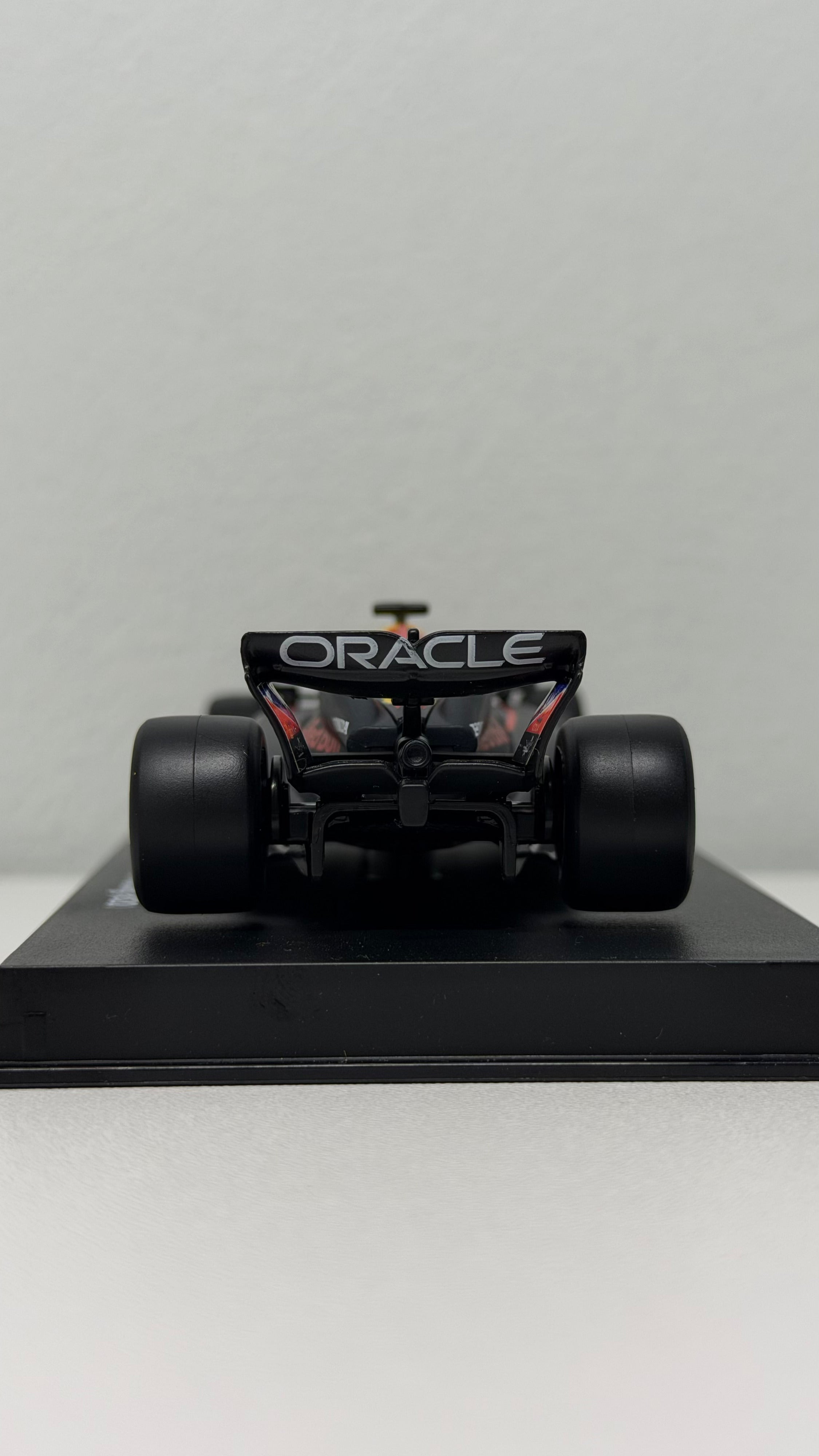 Red Bull RB20 - Verstappen