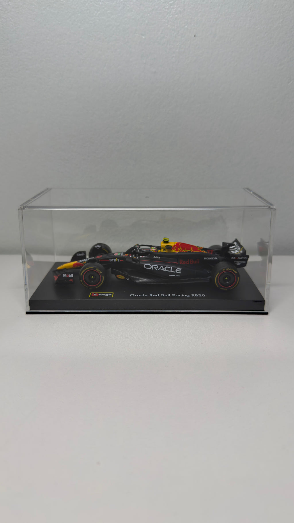 Red Bull RB20 - Pérez - 2024