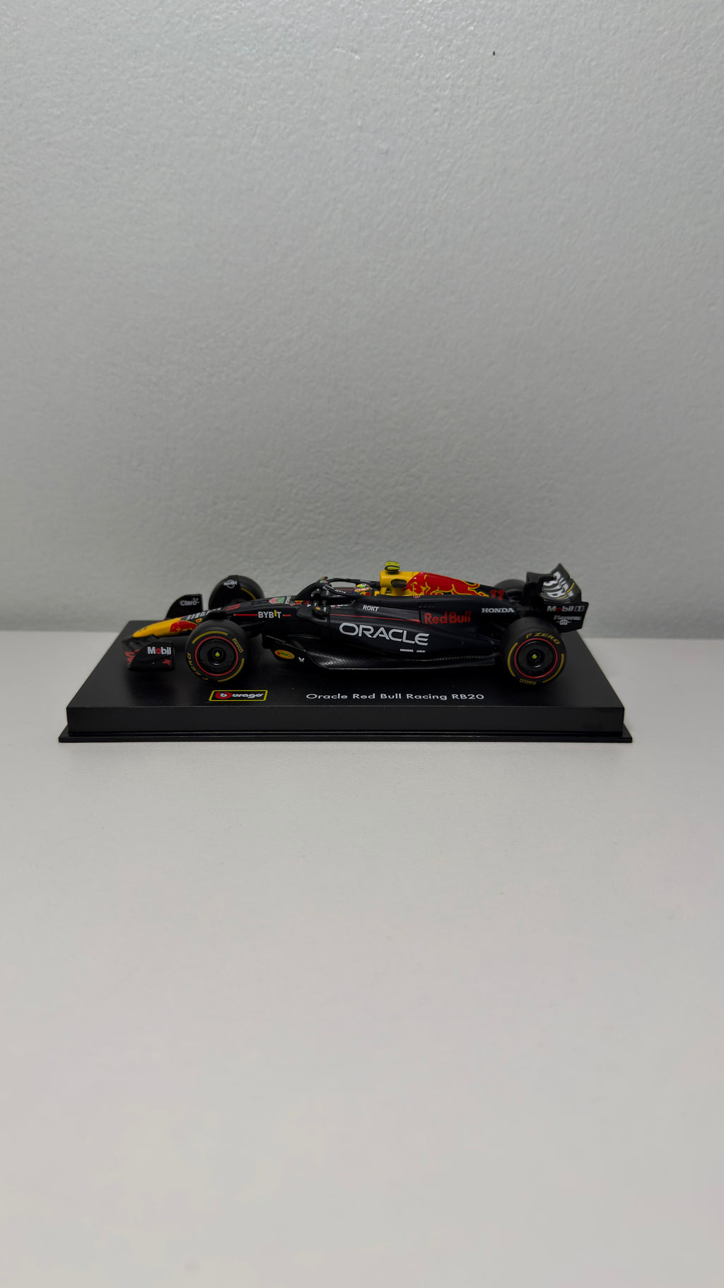 Red Bull RB20 - Pérez - 2024
