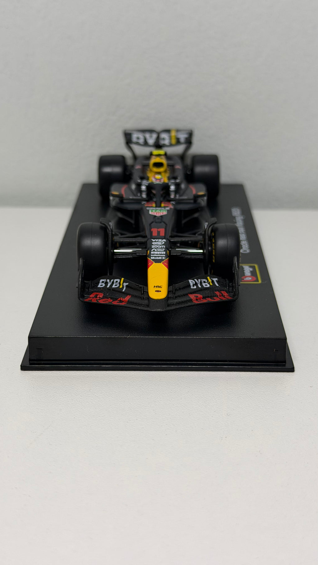 Red Bull RB20 - Pérez - 2024