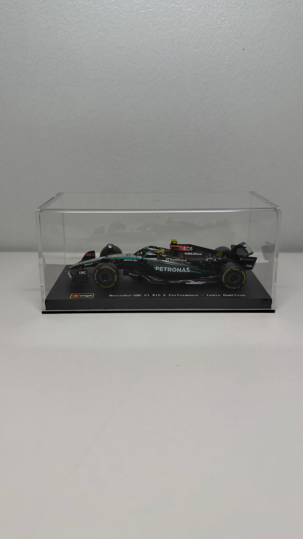 Mercedes W15 - Hamilton