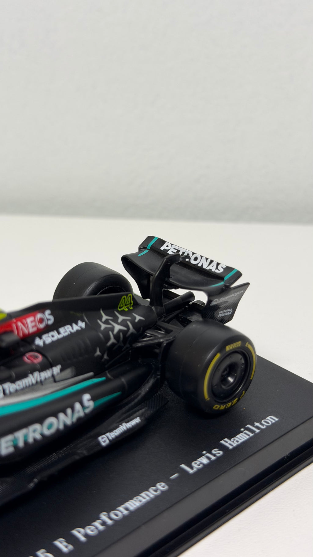 Mercedes W15 - Hamilton