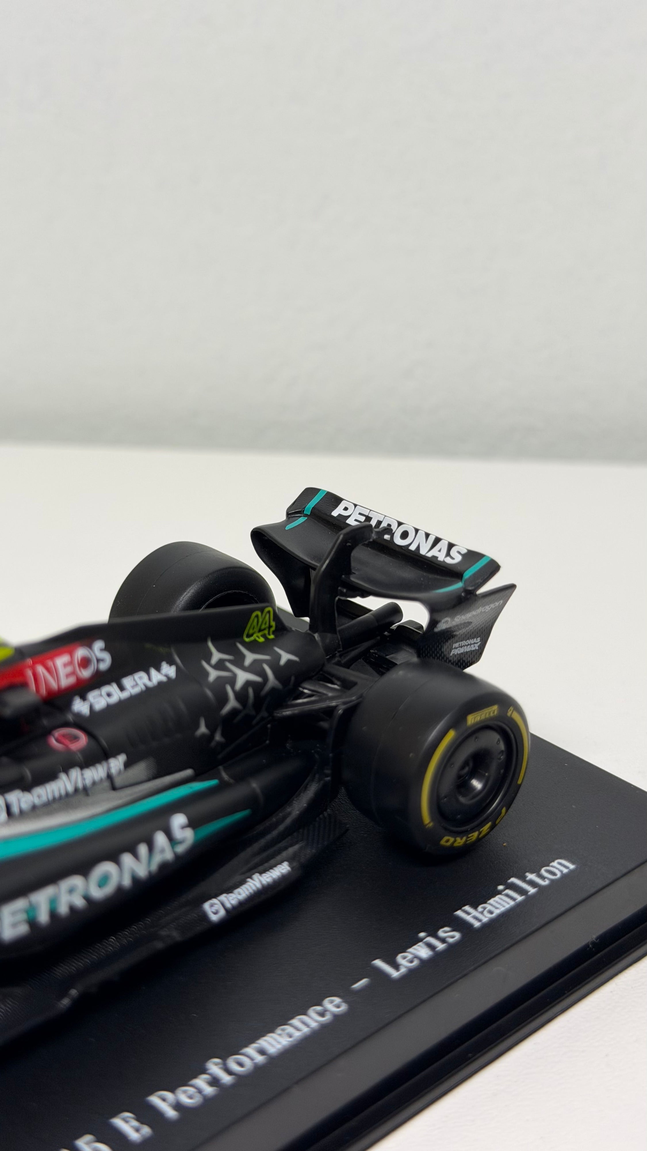 Mercedes W15 - Hamilton