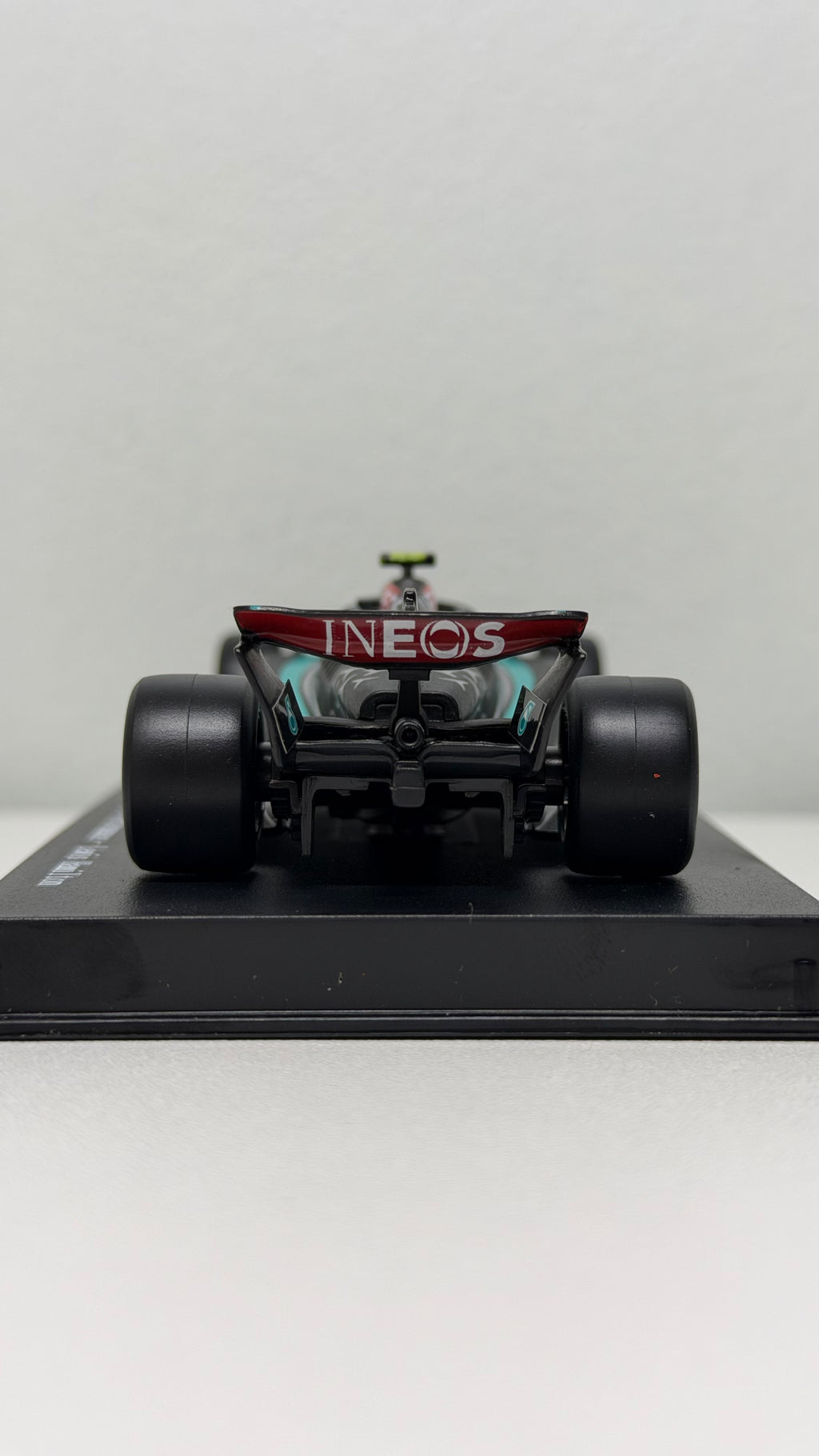 Mercedes W15 - Hamilton