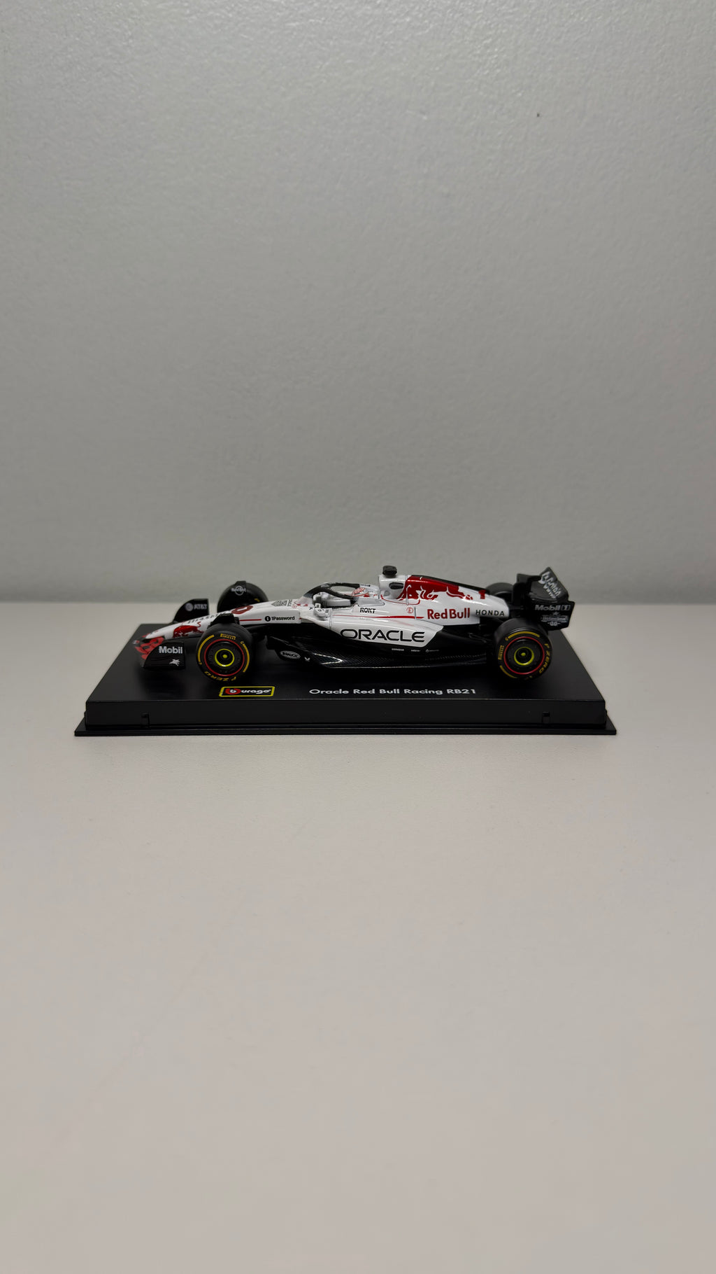 Red Bull RB21 - Verstappen Edición especial JAPON