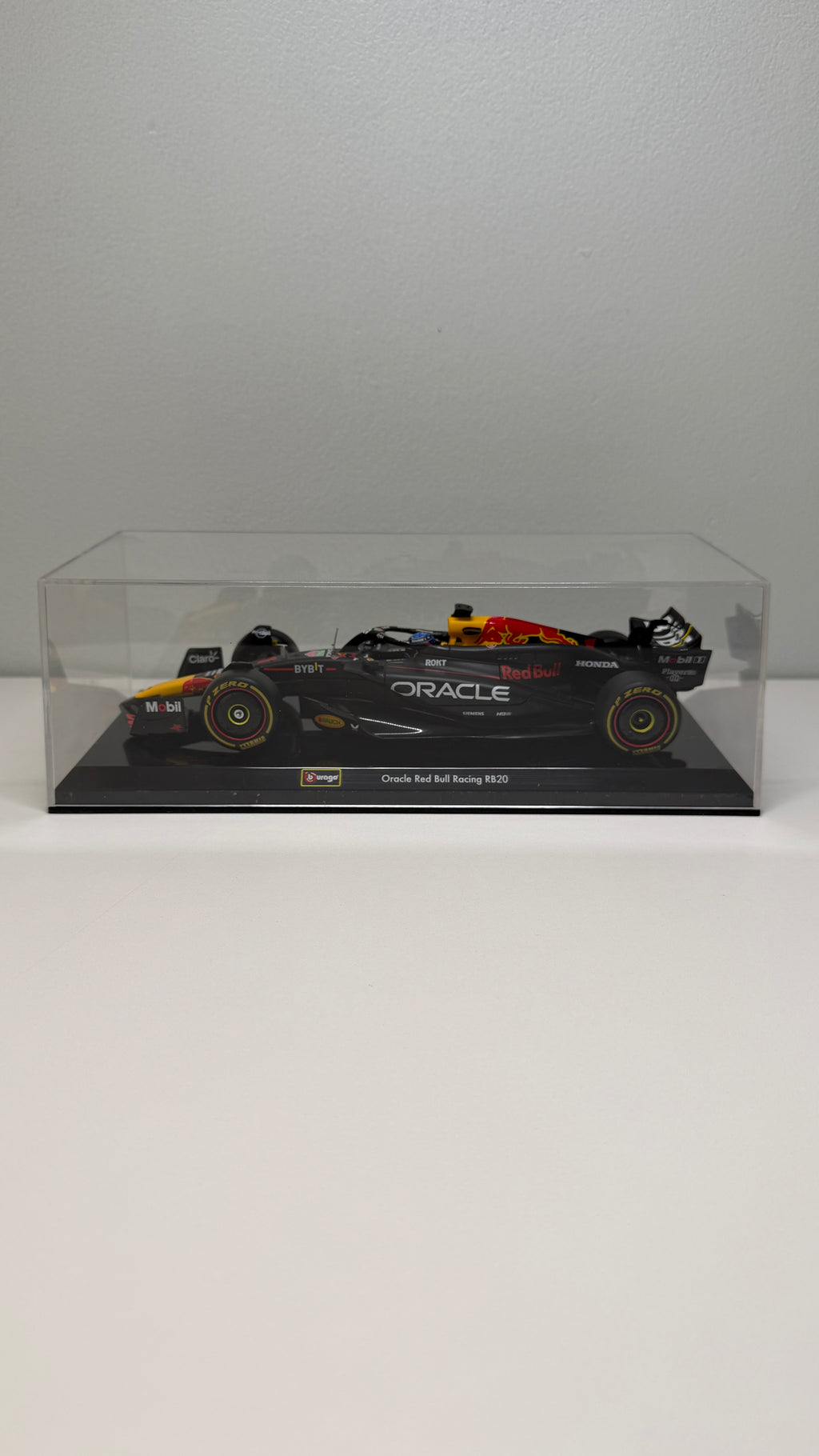 Red Bull RB20 - Verstappen