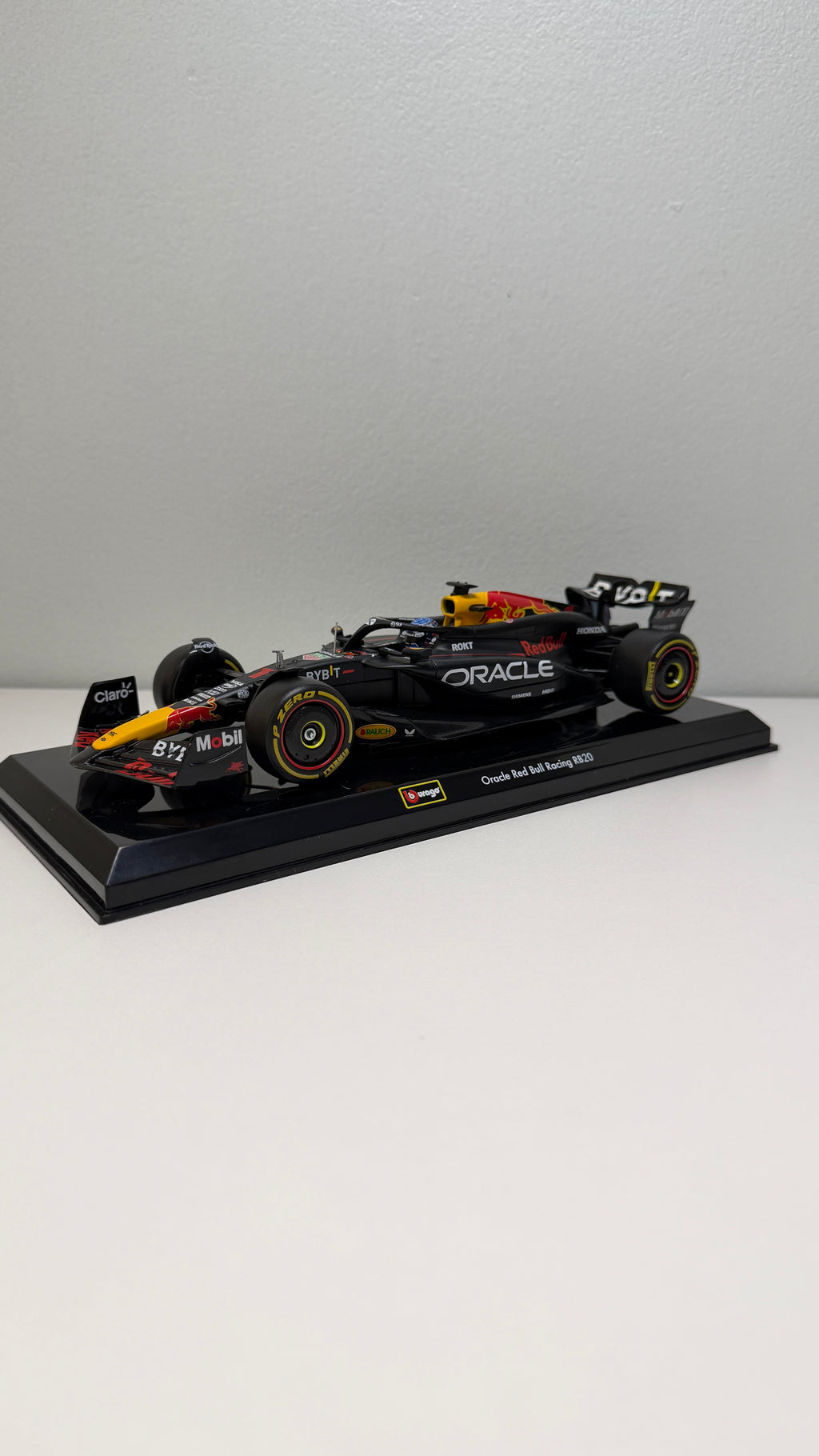 Red Bull RB20 - Verstappen