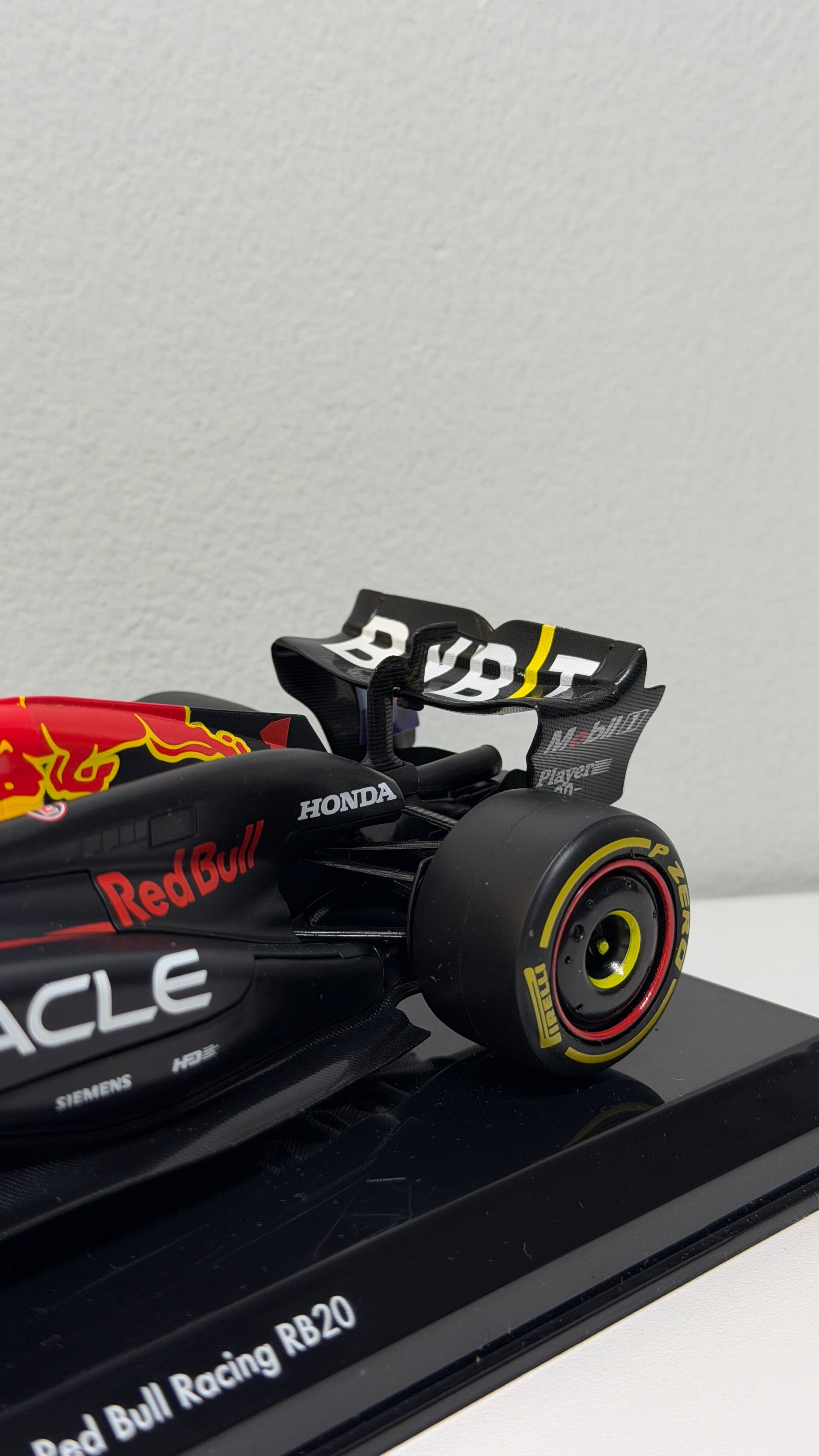 Red Bull RB20 - Verstappen