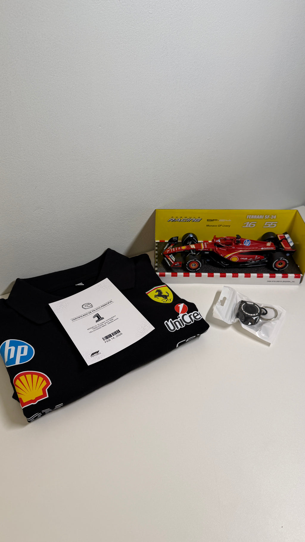 Pack Ferrari 1:24 Polo + auto