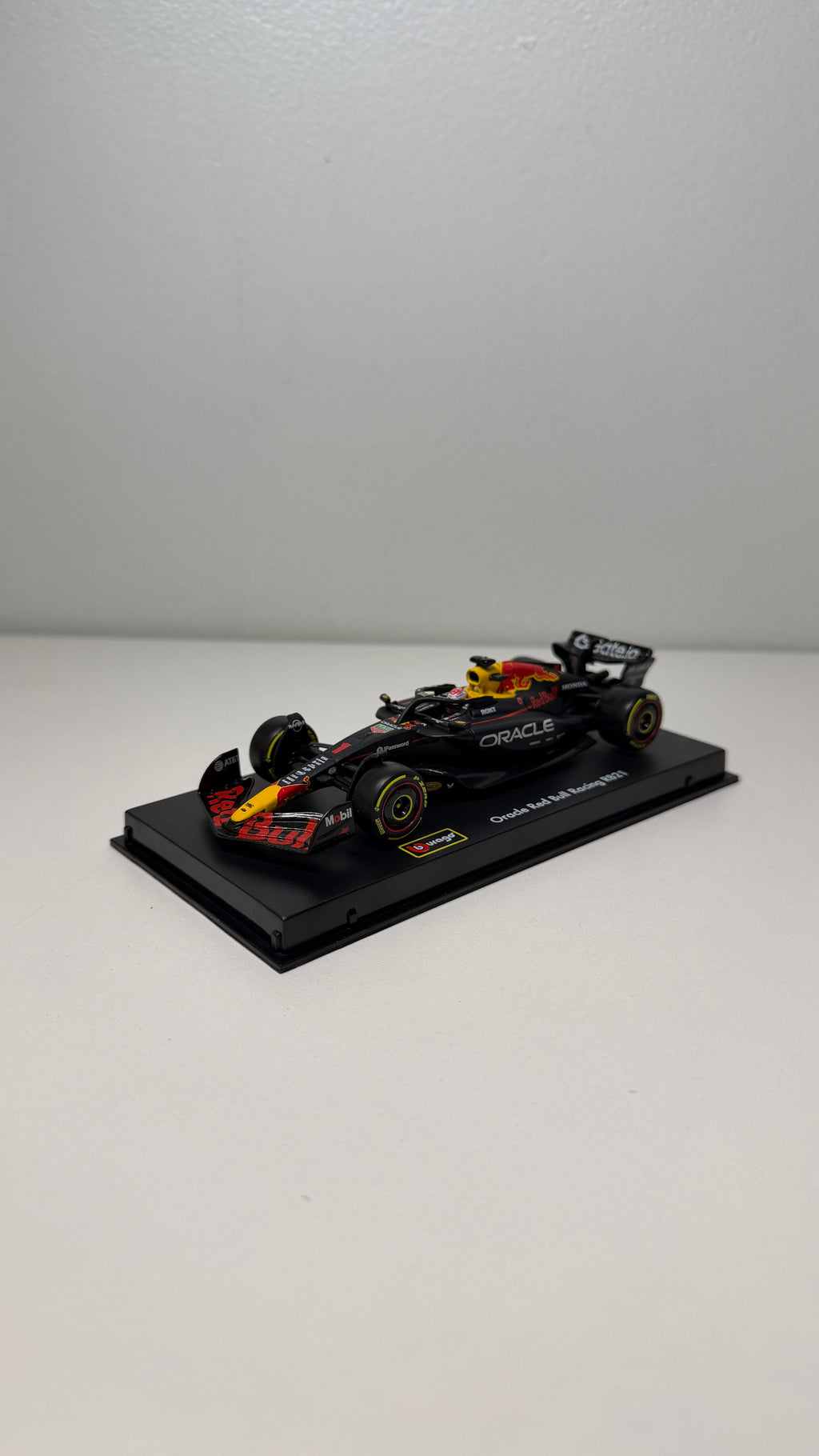 Red Bull RB21 - Verstappen - 2025