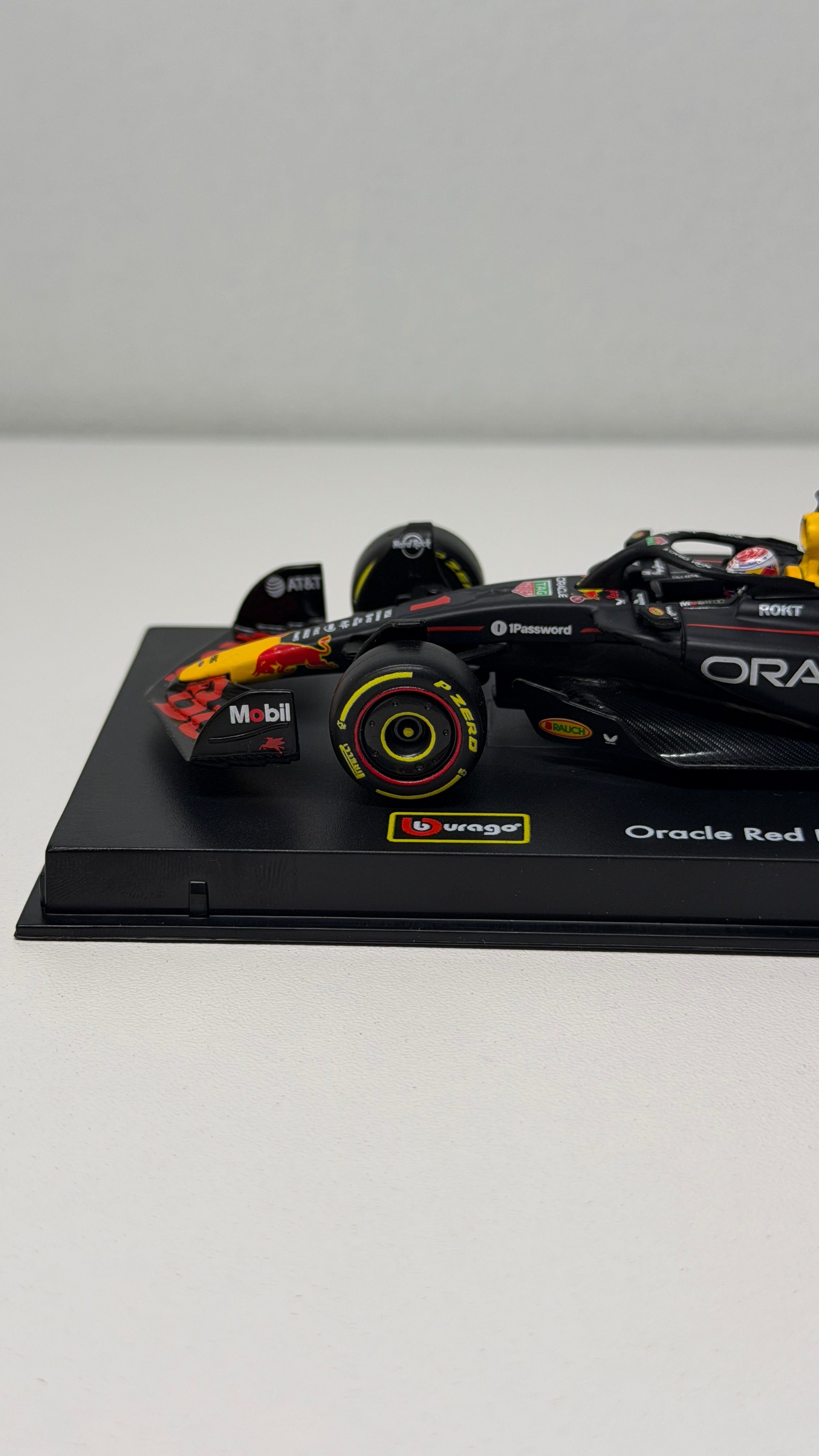 Red Bull RB21 - Verstappen - 2025