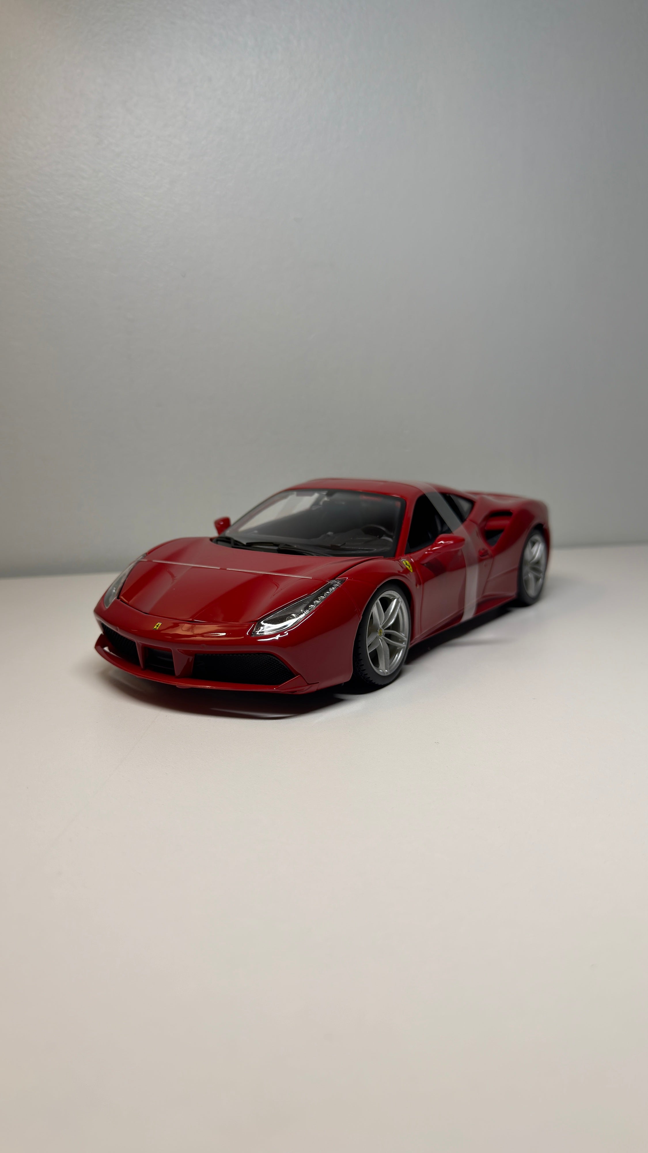 Ferrari 488 GTB 1:18