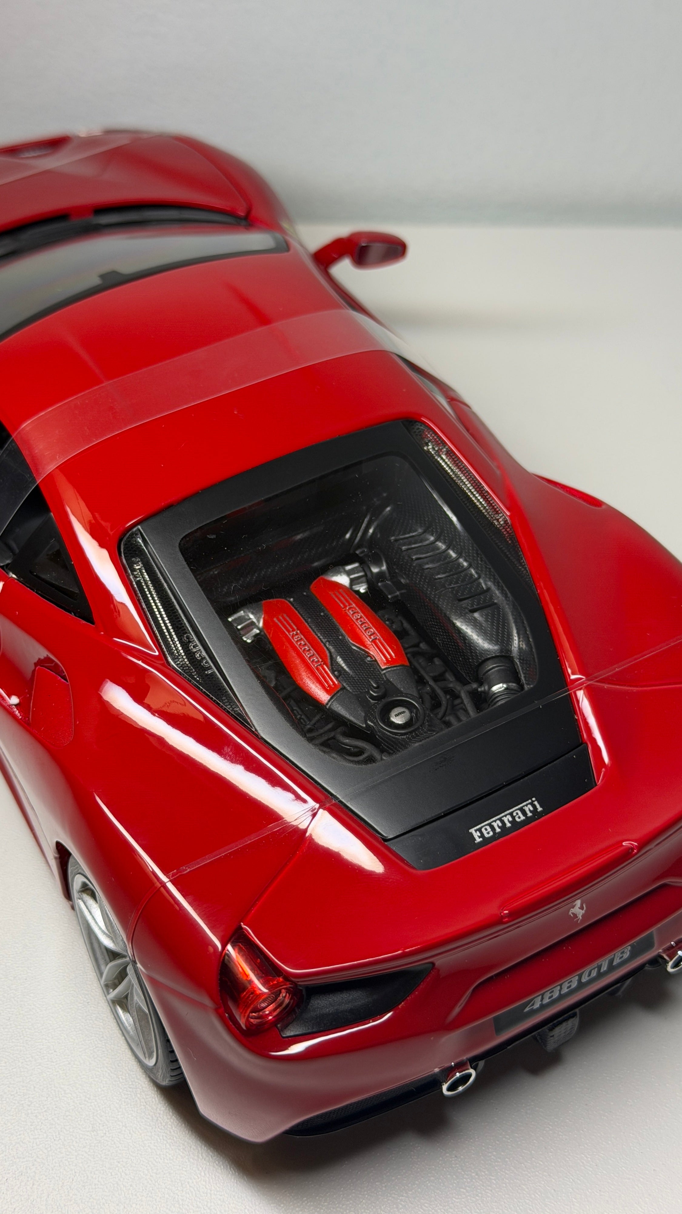 Ferrari 488 GTB 1:18