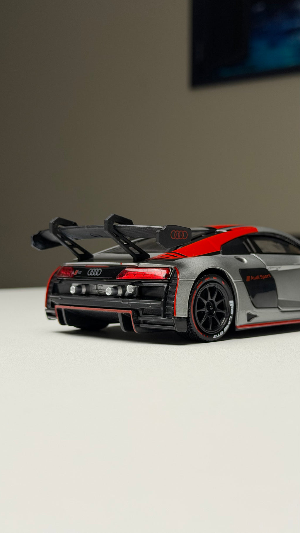 Audi R8 GT3 1:24