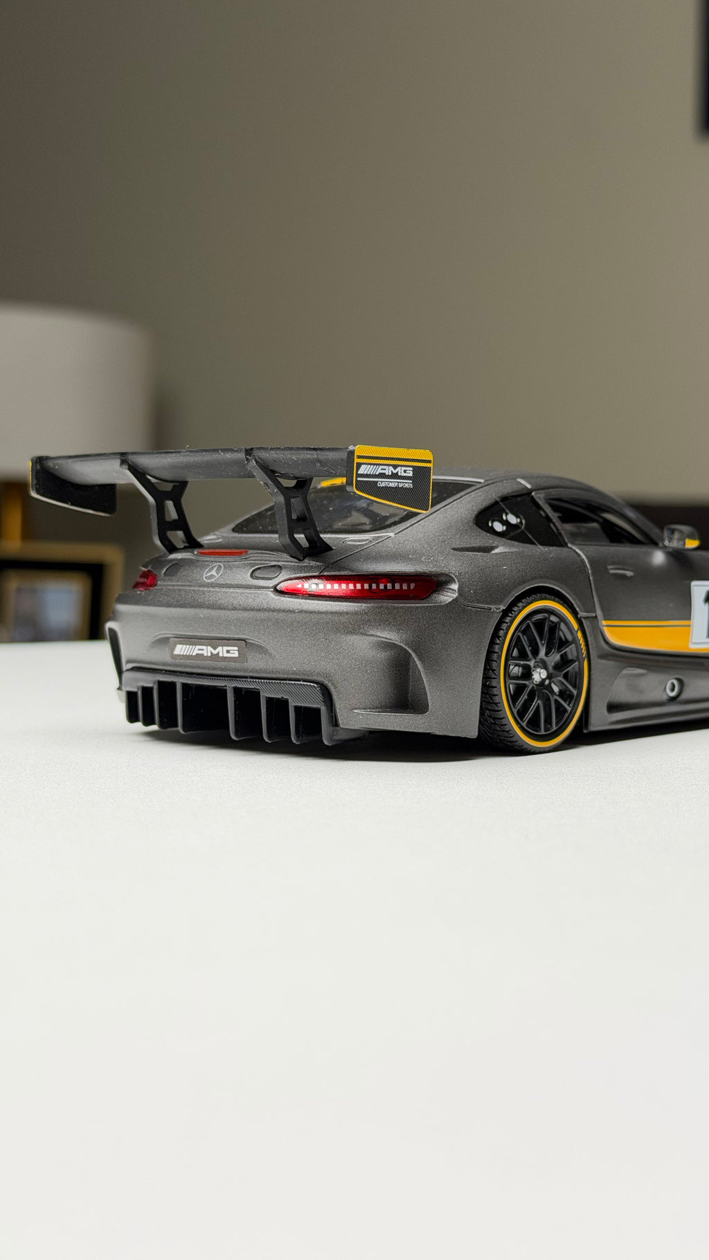 Mercedes AMG GT3 1:24