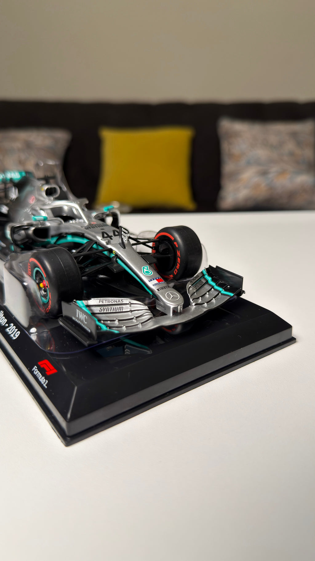 Mercedes W10 - Hamilton - 2019 | 1:24