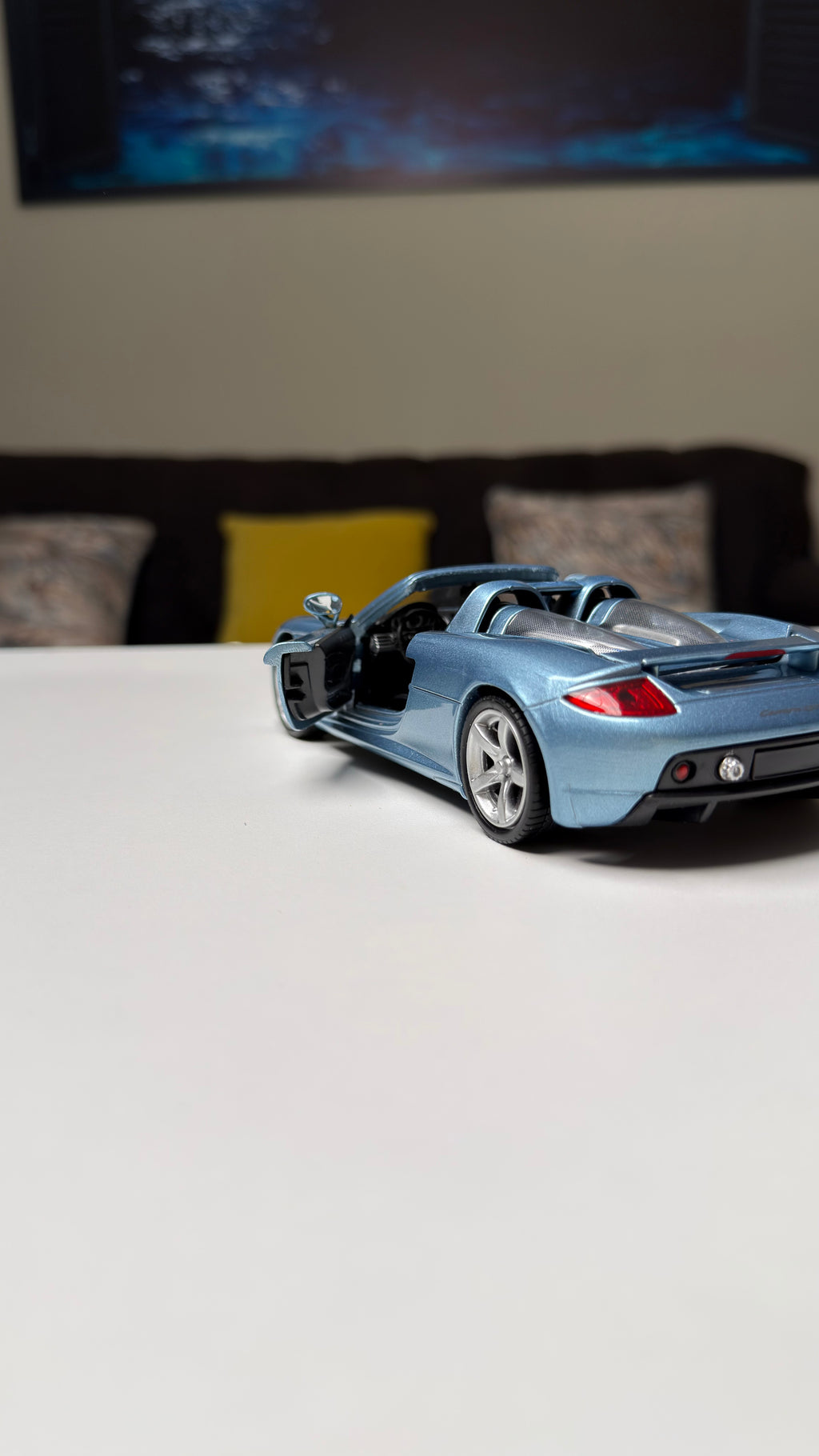 Porsche Carrera GT 1:24