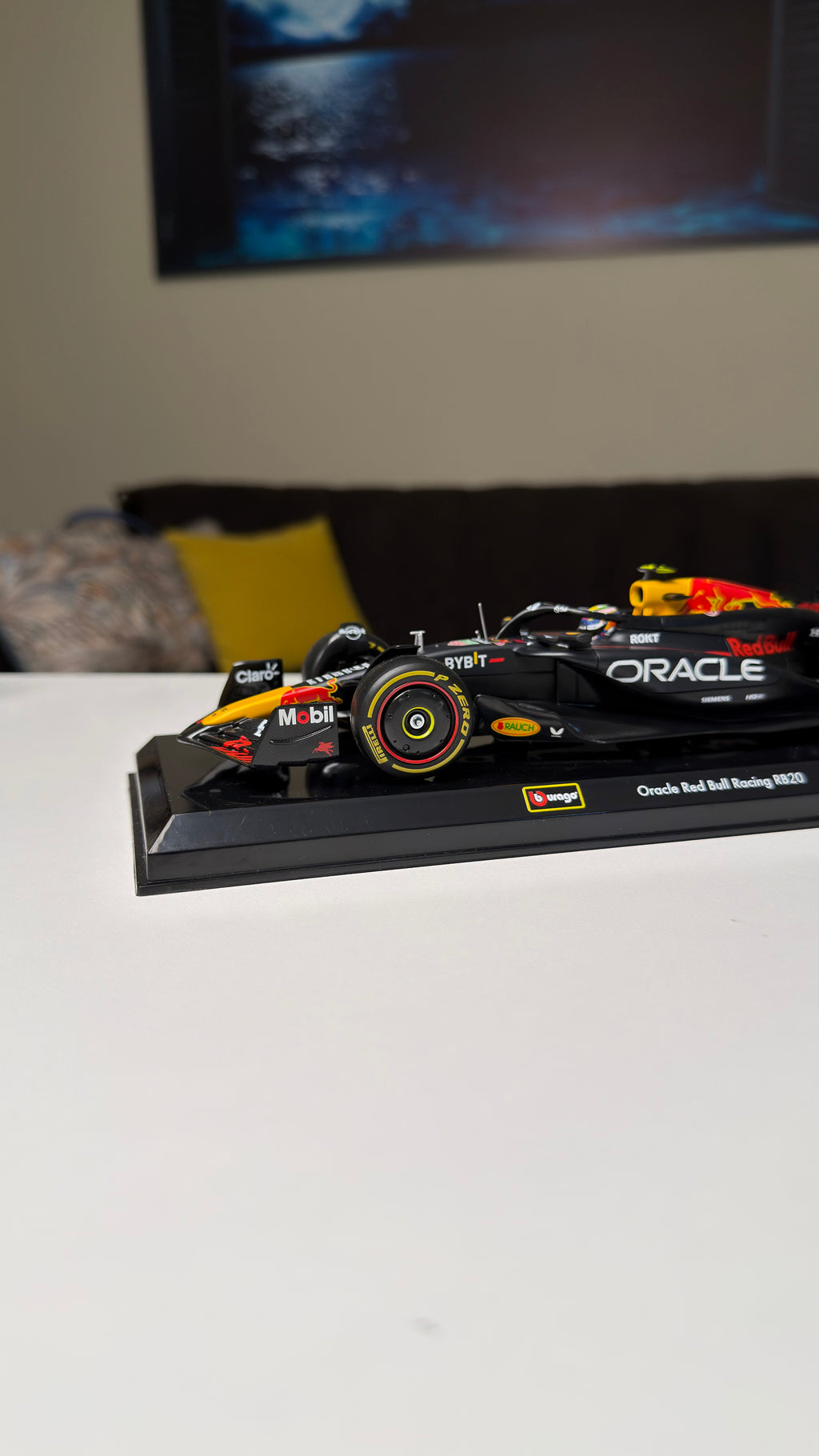 Red Bull RB20 - Pérez - 2024 | 1:24