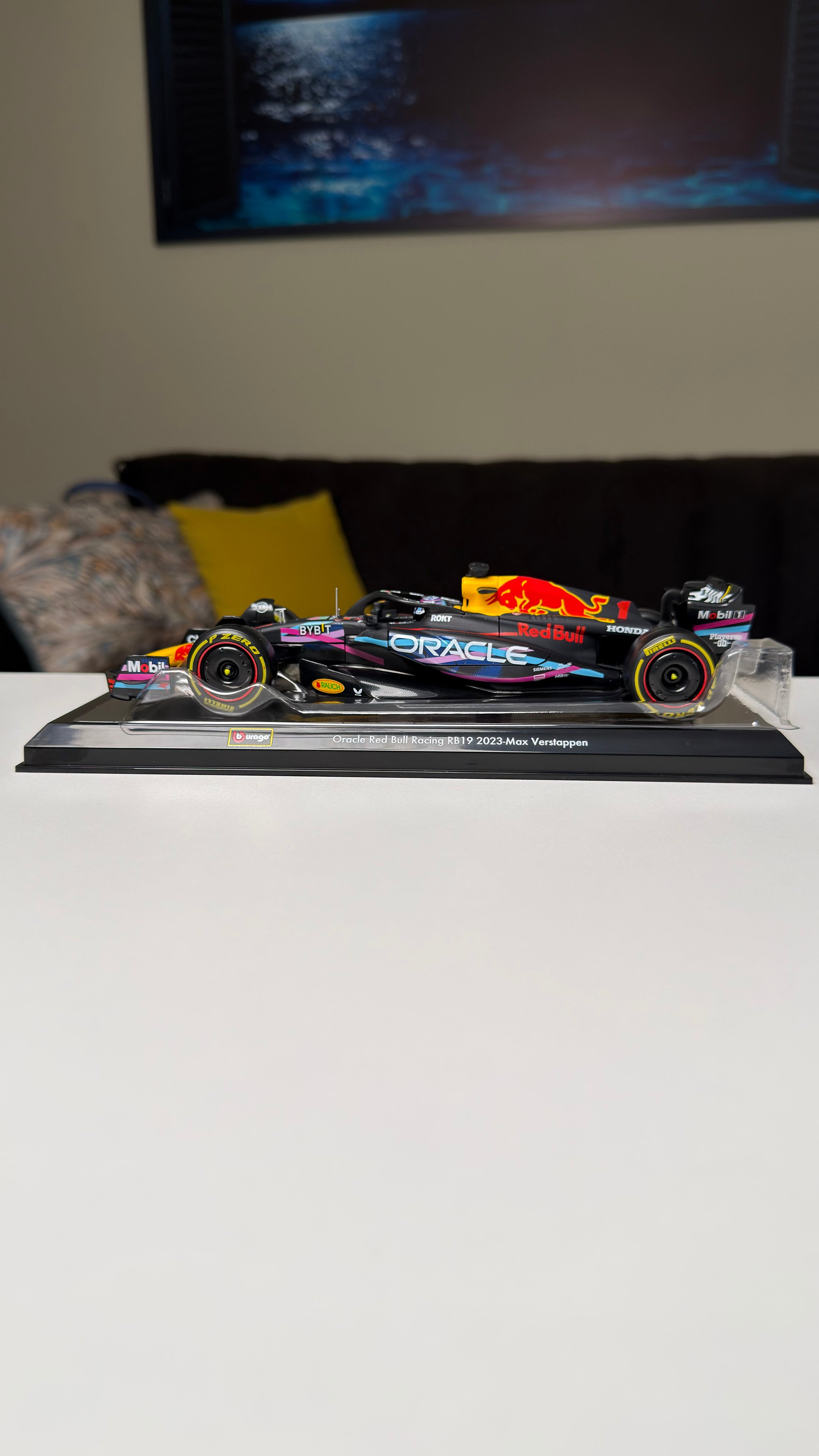 Red Bull RB19 - Verstappen | Edición Especial - 2023 | 1:24