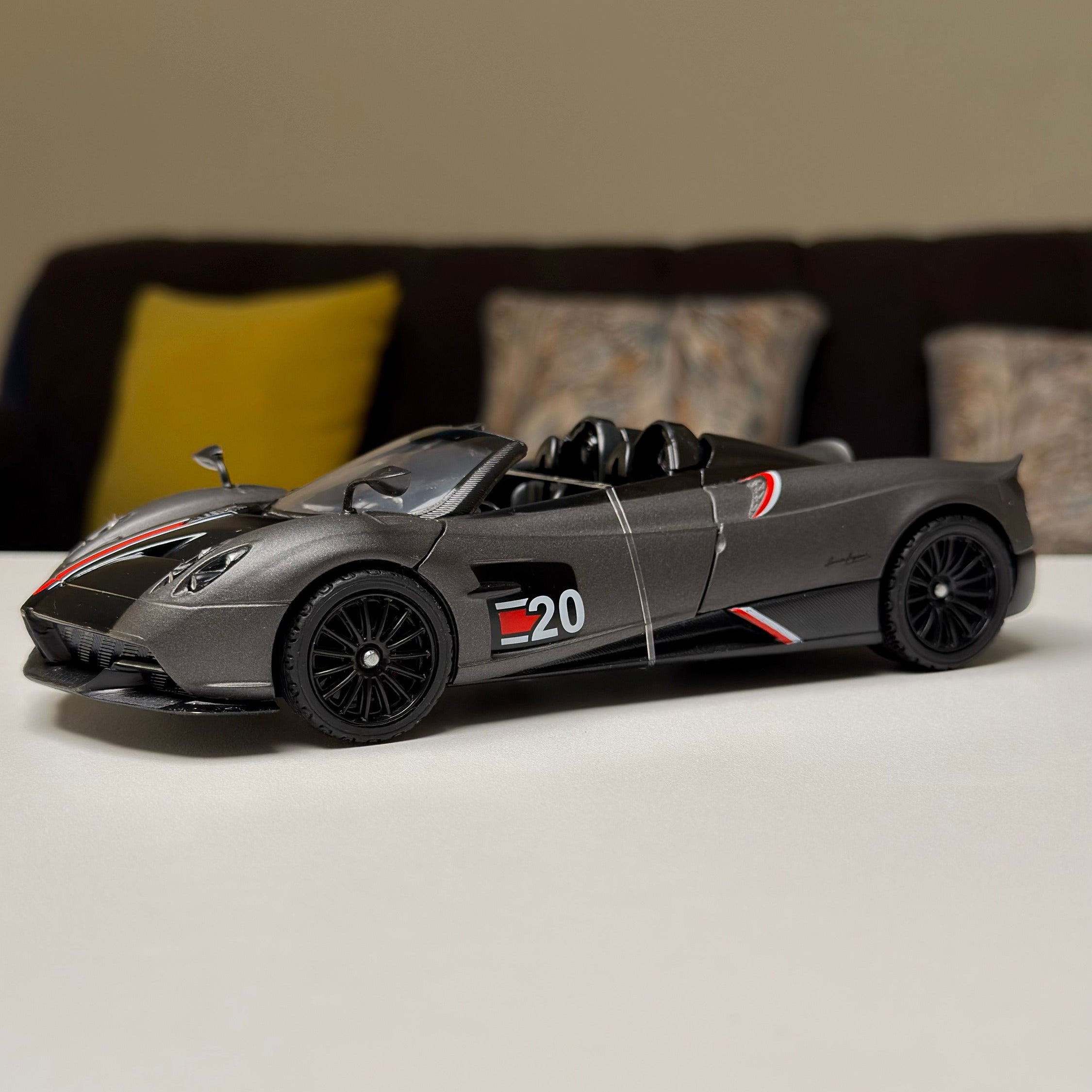 Pagani Huayra 1:24