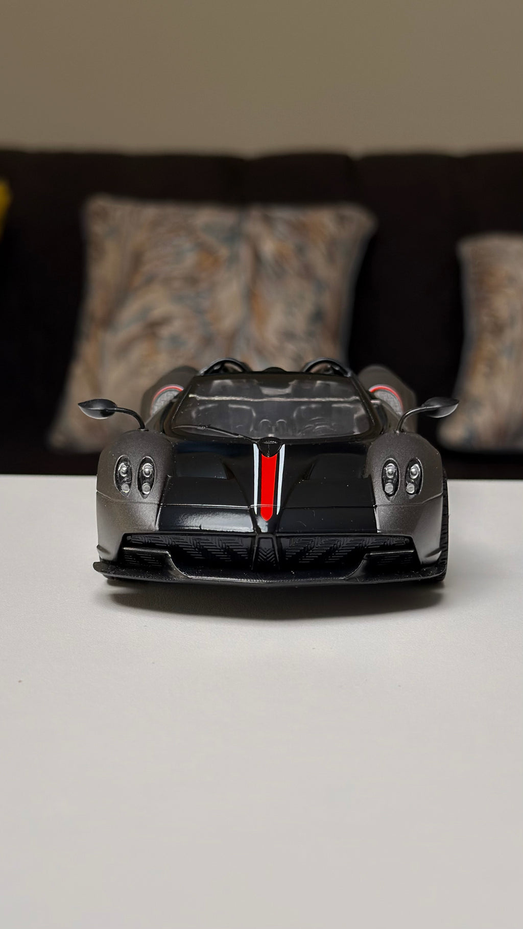Pagani Huayra 1:24