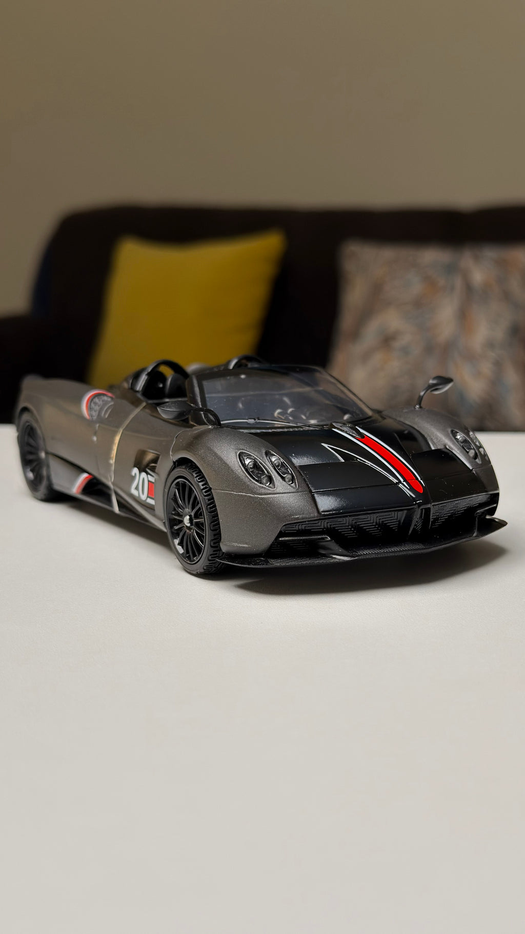 Pagani Huayra 1:24