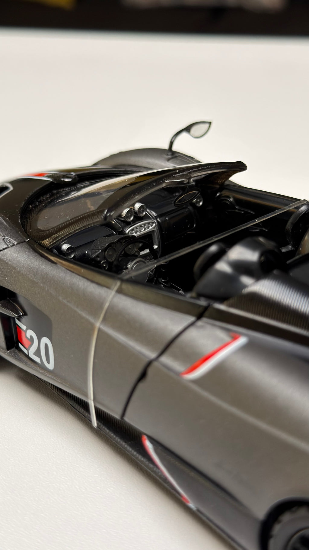 Pagani Huayra 1:24