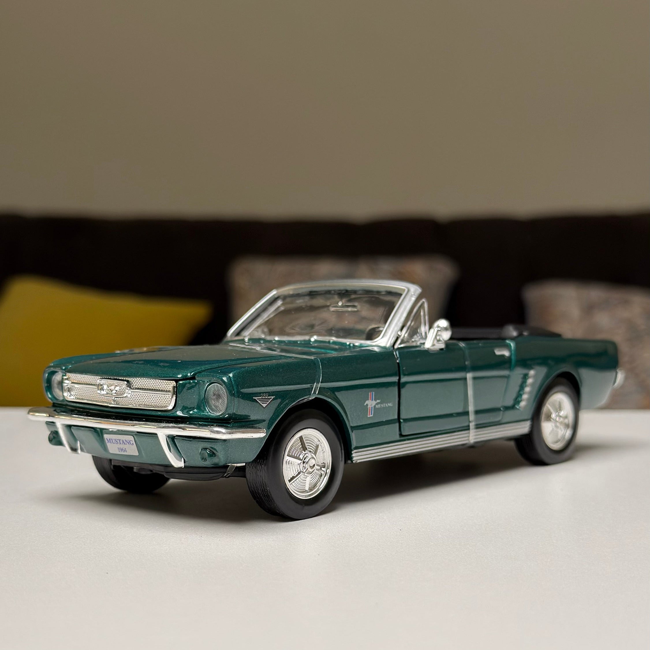 Ford Mustang 1964 1:24