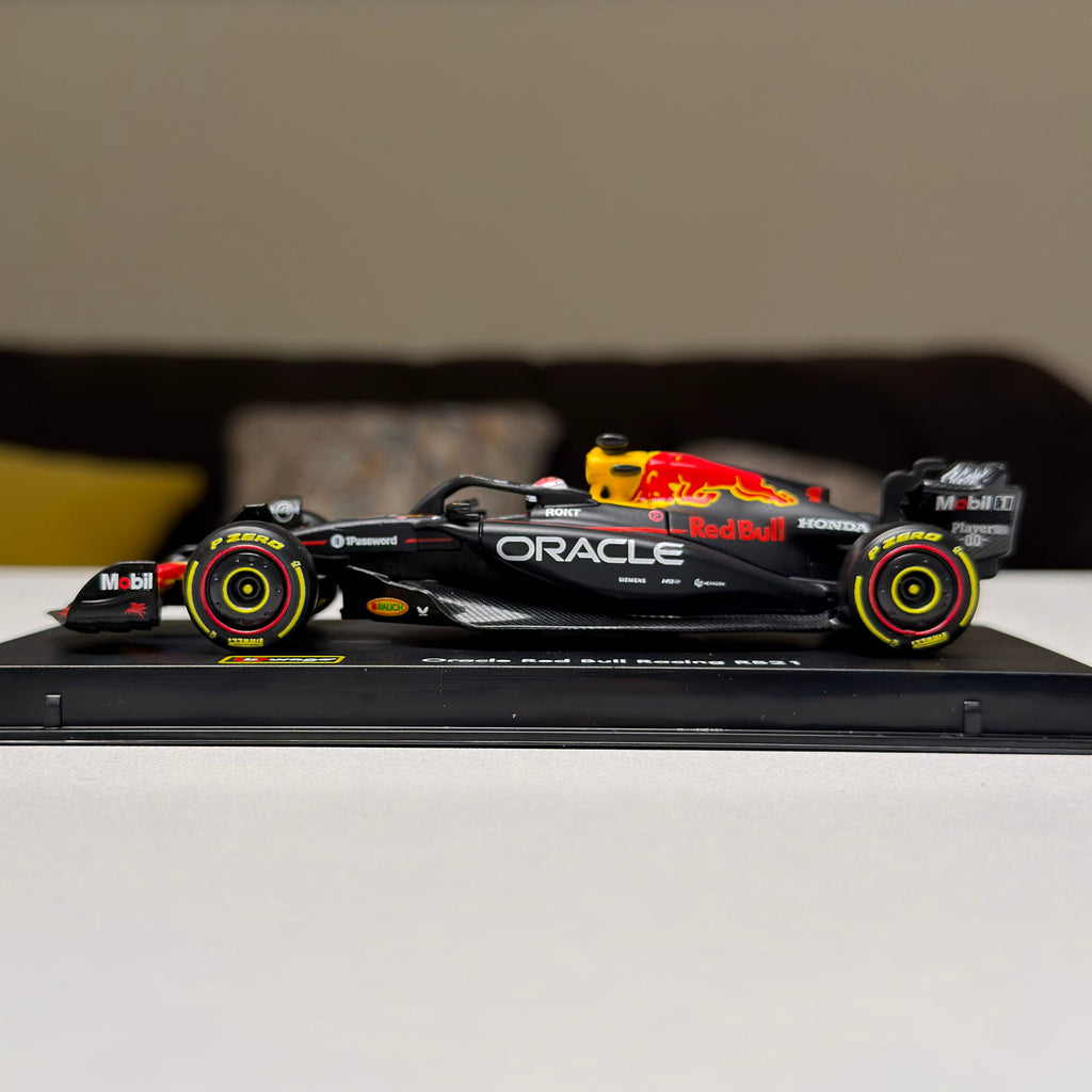 Red Bull RB21 - Verstappen - 2025 | 1:43