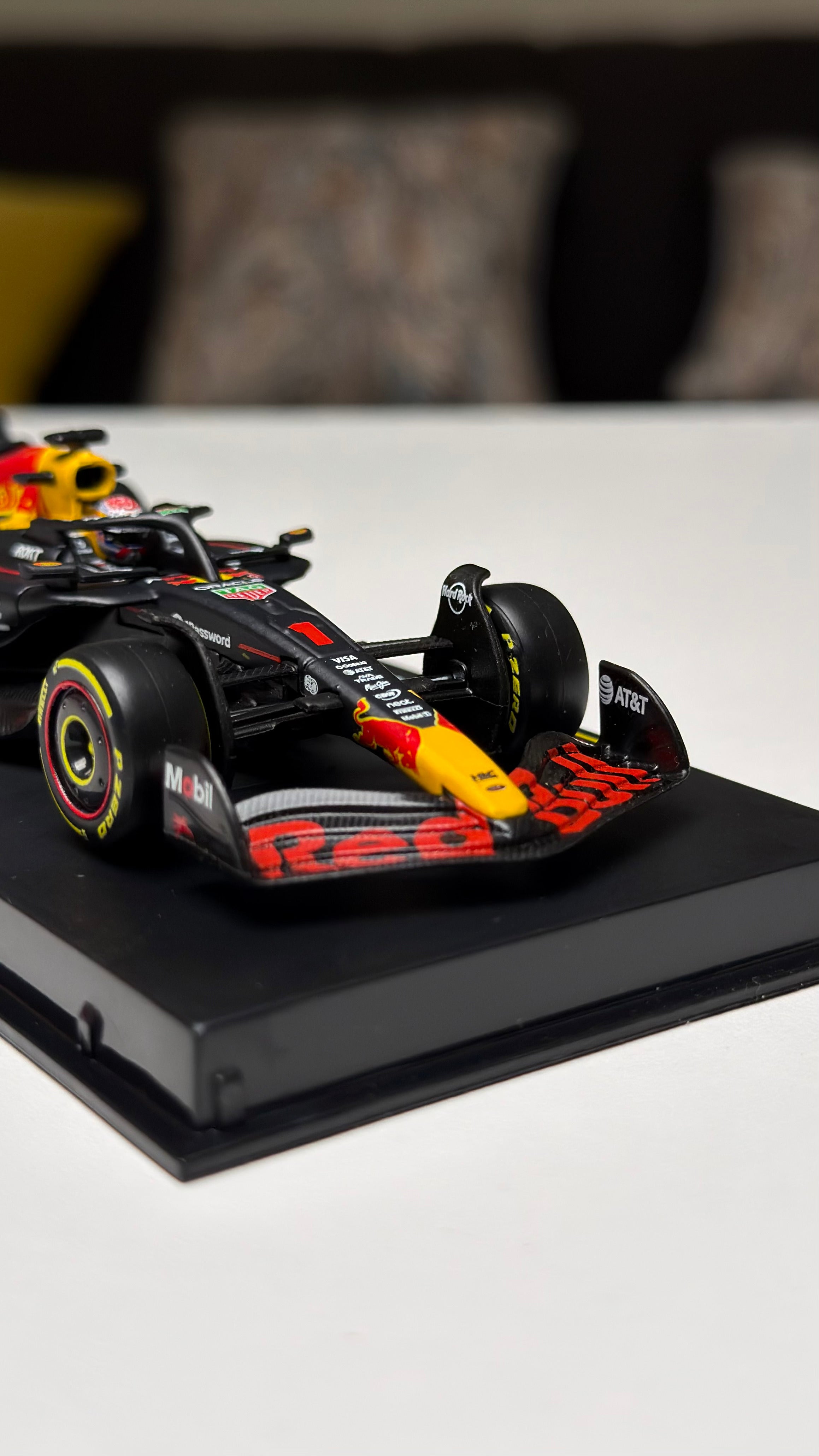 Red Bull RB21 - Verstappen - 2025 | 1:43
