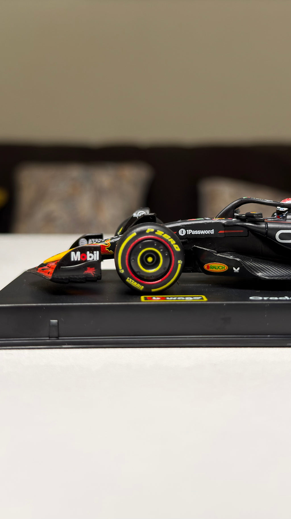 Red Bull RB21 - Verstappen - 2025 | 1:43